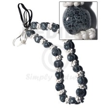 18 pcs. of kukui nuts 18 pcs. of kukui nuts