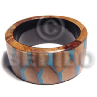 Laminated wooden bangle