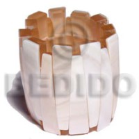 Elastic kabibe shell bangle