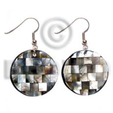 Dangling 25mm round brownlip blocking Dangling 25mm round brownlip blocking