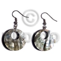 Dangling 35mm round blacklip cracking