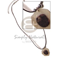 Freeform 35mm hammershell pendant