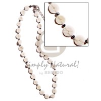 Floating white clam heishe