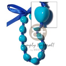 Kukui nut choker in Kukui nut choker in