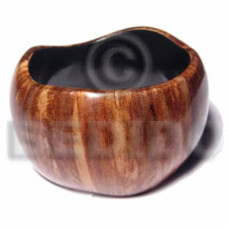 Laminated banana bark bangle Laminated banana bark bangle